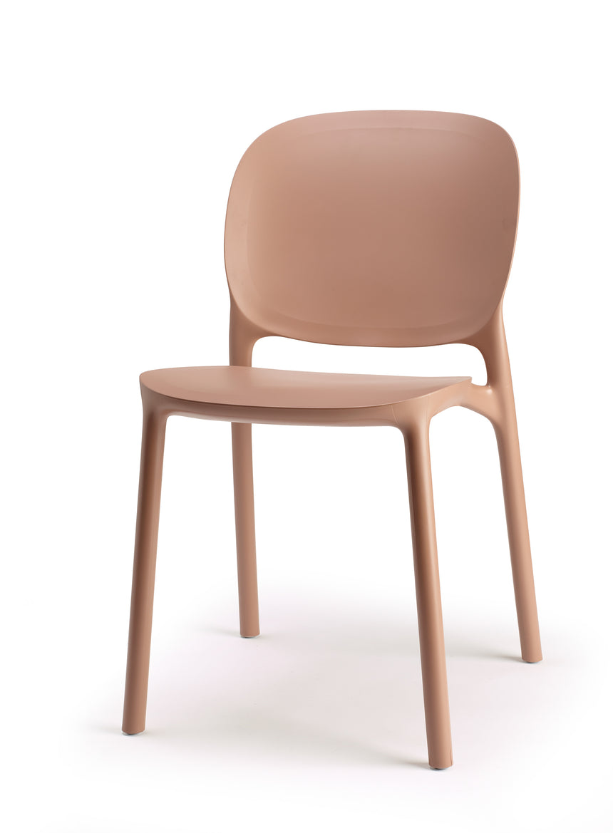 Silla de exterior Hug I. - en diferentes colores