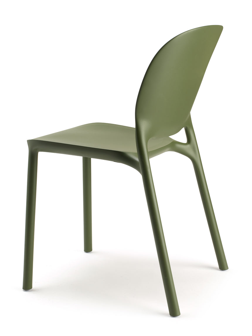 Silla de exterior Hug I. - en diferentes colores