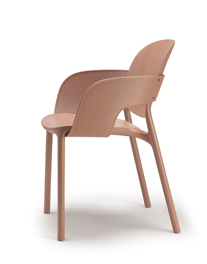 Silla de exterior Hug II. - en diferentes colores