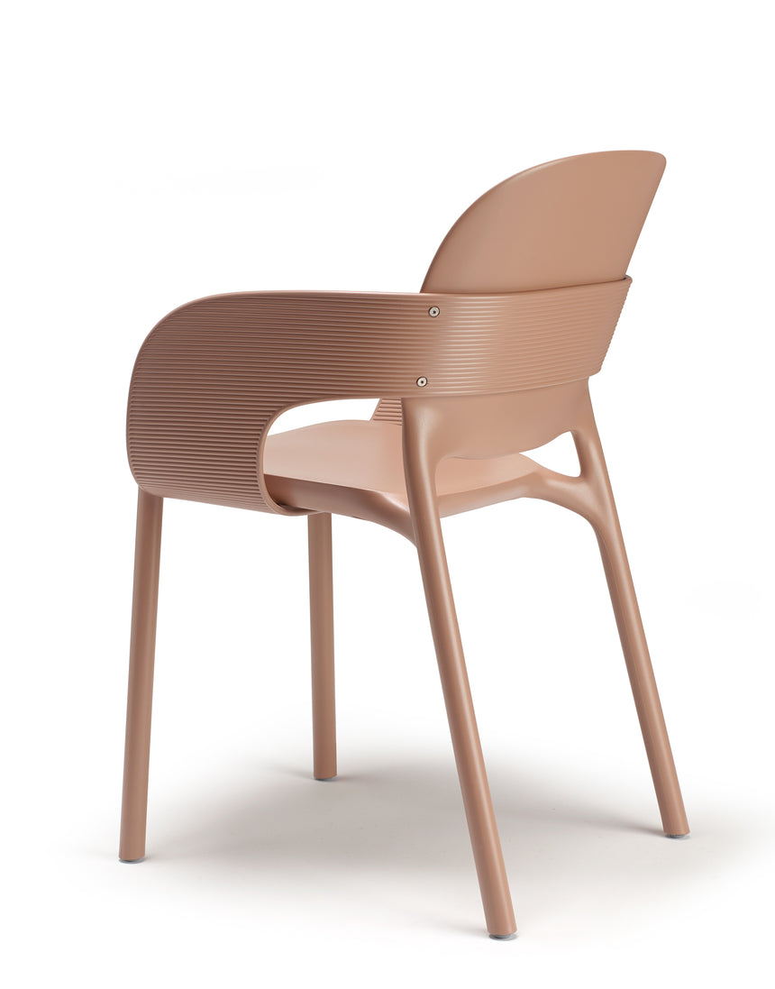 Silla de exterior Hug II. - en diferentes colores