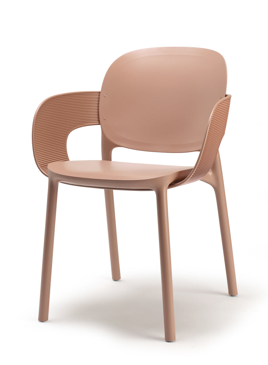 Silla de exterior Hug II. - en diferentes colores