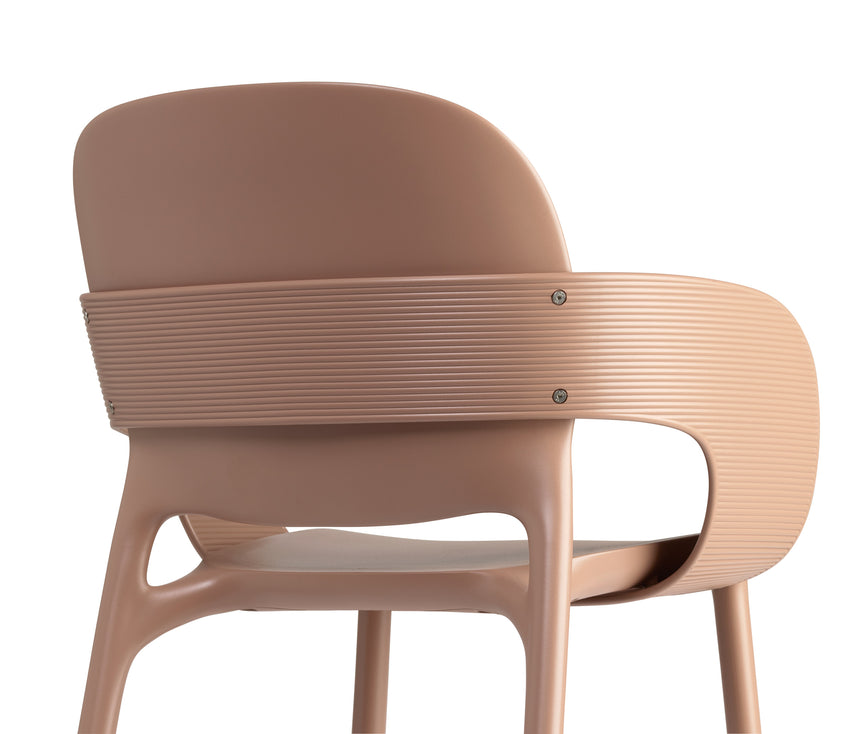 Silla de exterior Hug II. - en diferentes colores