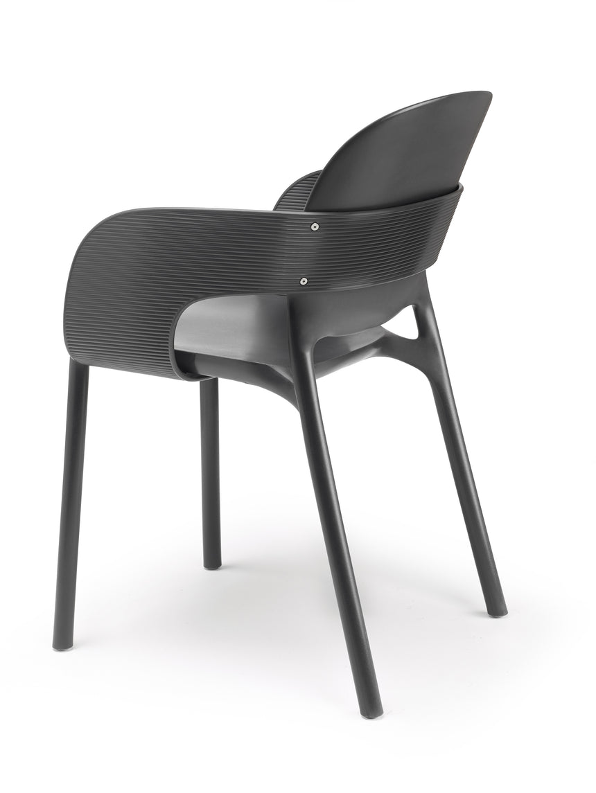 Silla de exterior Hug II. - en diferentes colores