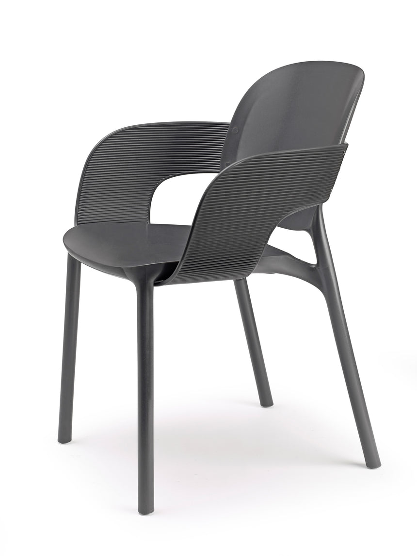 Silla de exterior Hug II. - en diferentes colores