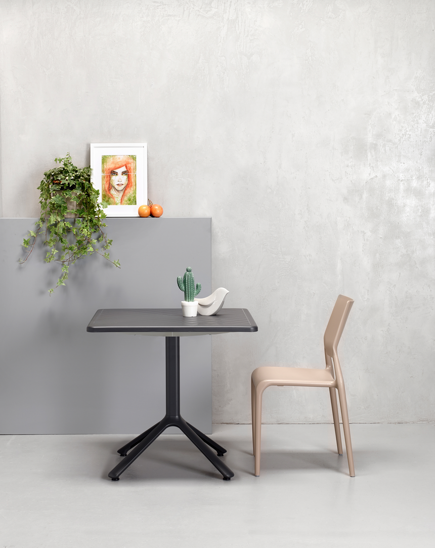 Mesa fija ECO disponible en varios tamaños y colores