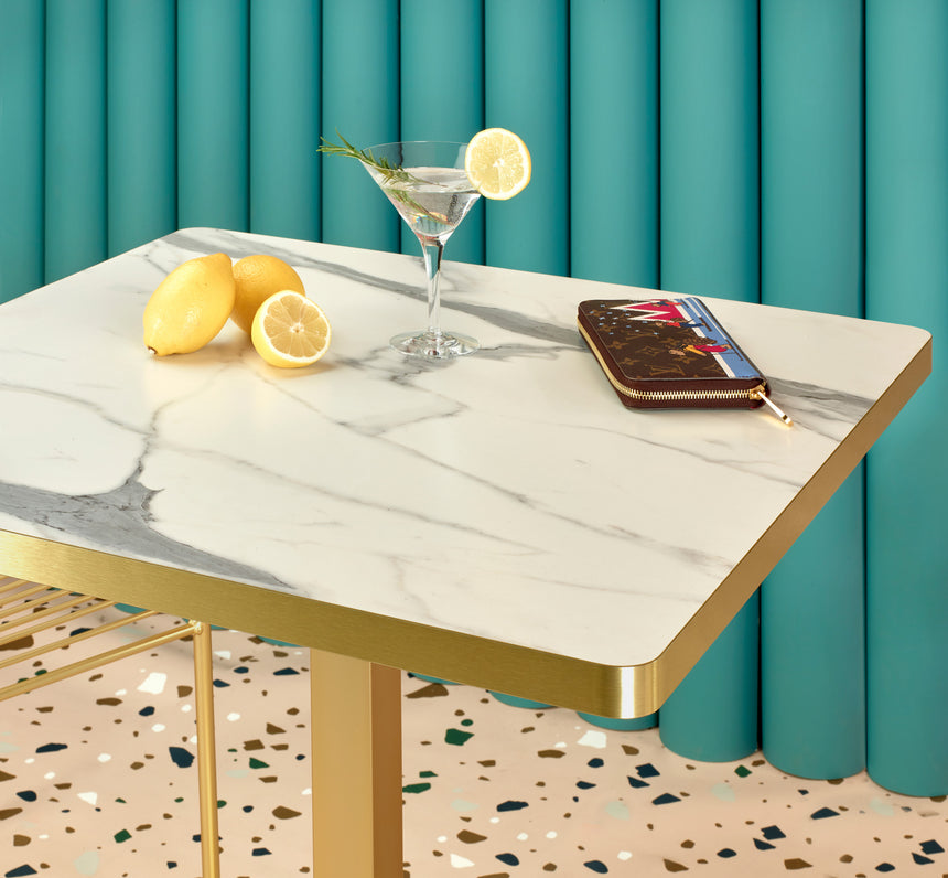 SC 572 laminált asztallap, carrarai márvány hatású