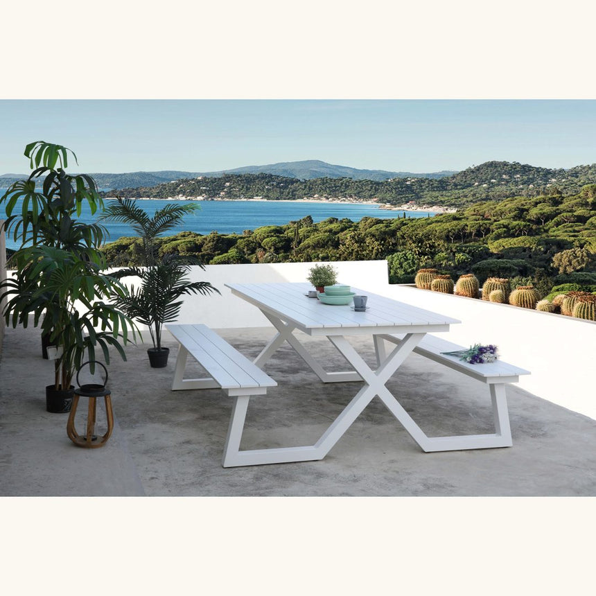 Mesa de comedor Darby con bancos, color blanco