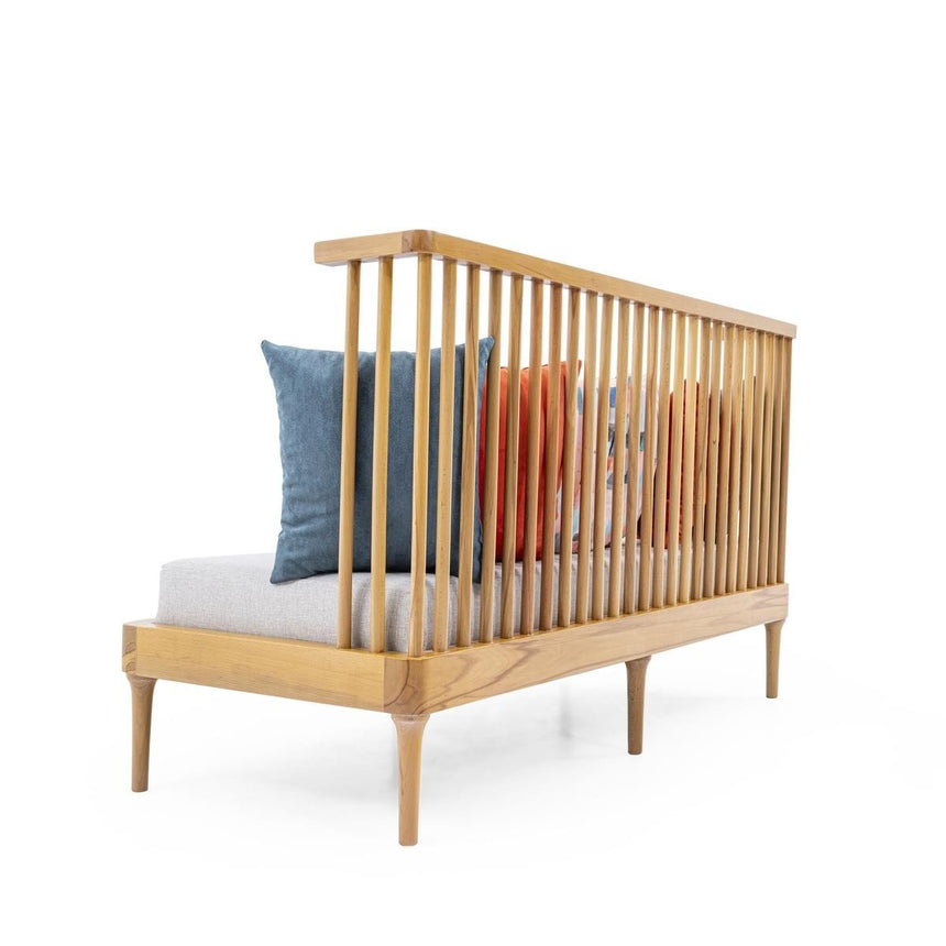 Banco de restaurante tipo jaula en una selección de colores