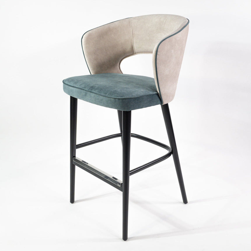 Taburete de bar para restaurante SIGMA II: comodidad profesional y diseño moderno