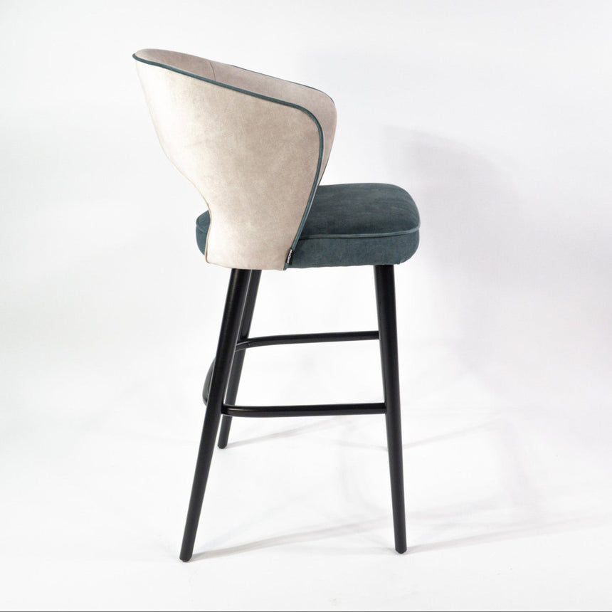 Taburete de bar para restaurante SIGMA II: comodidad profesional y diseño moderno