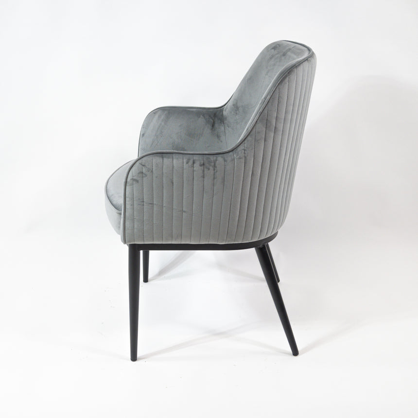 Silla de comedor premium KL Nolan en gris, edición de invierno