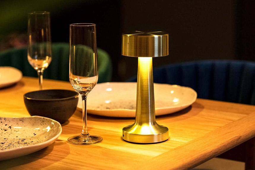 Lee asztali lámpa arany – beépített akkumulátor, LED