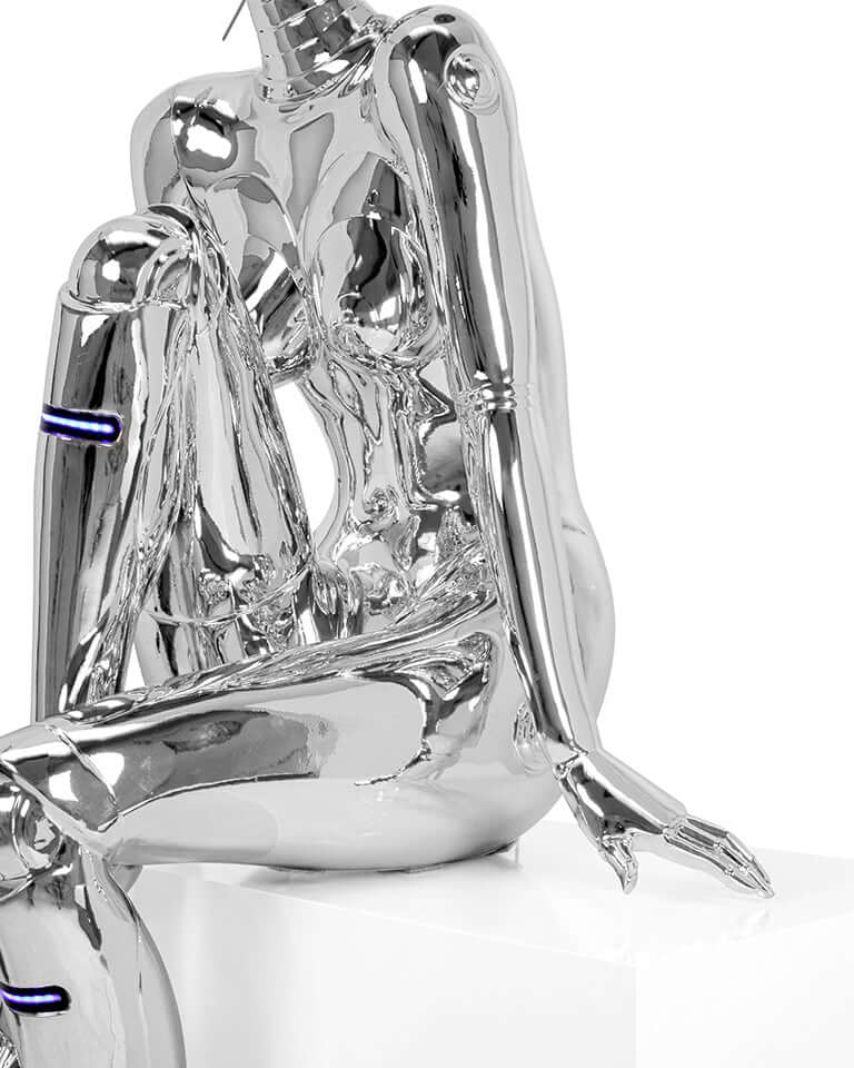 Estatua/lámpara de pie de Cyber Woman