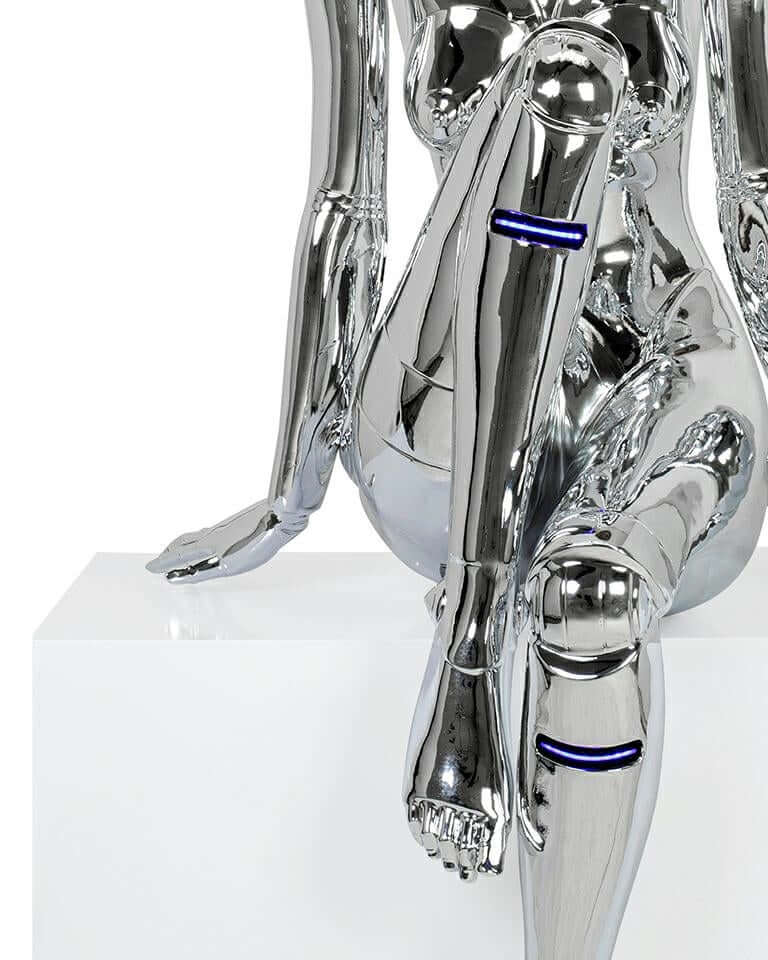 Estatua/lámpara de pie de Cyber Woman