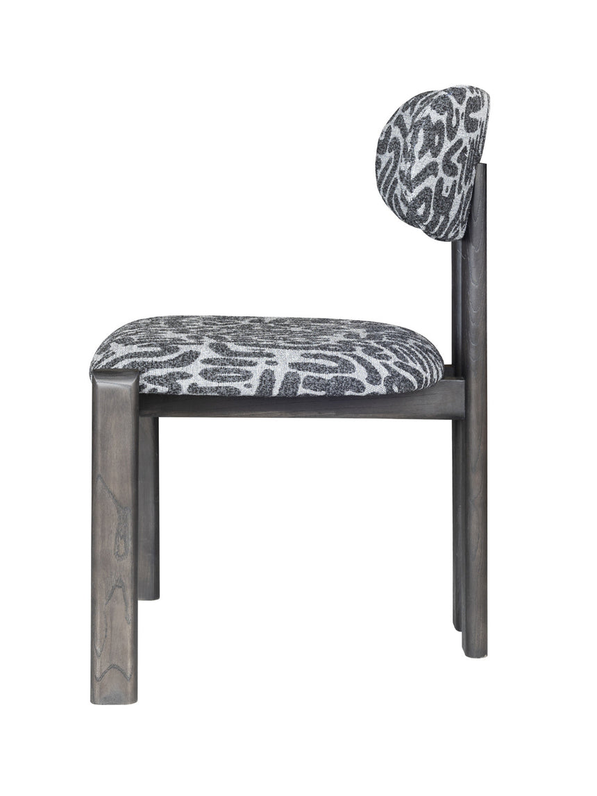 Silla Mira, disponible en varios colores.