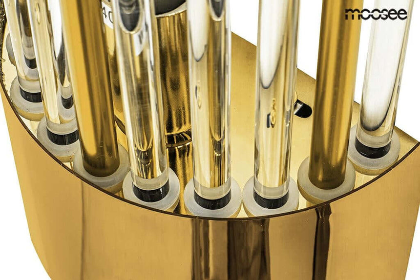 82. Lámpara de pared Amanda dorada