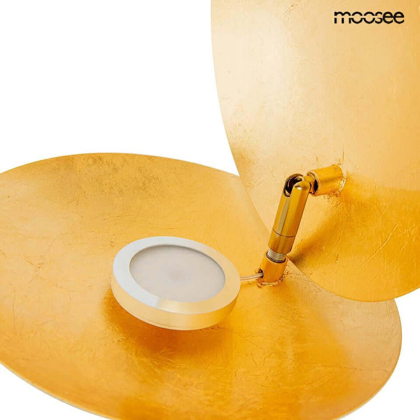 9. Lámpara de pared Eclise dorada/negra