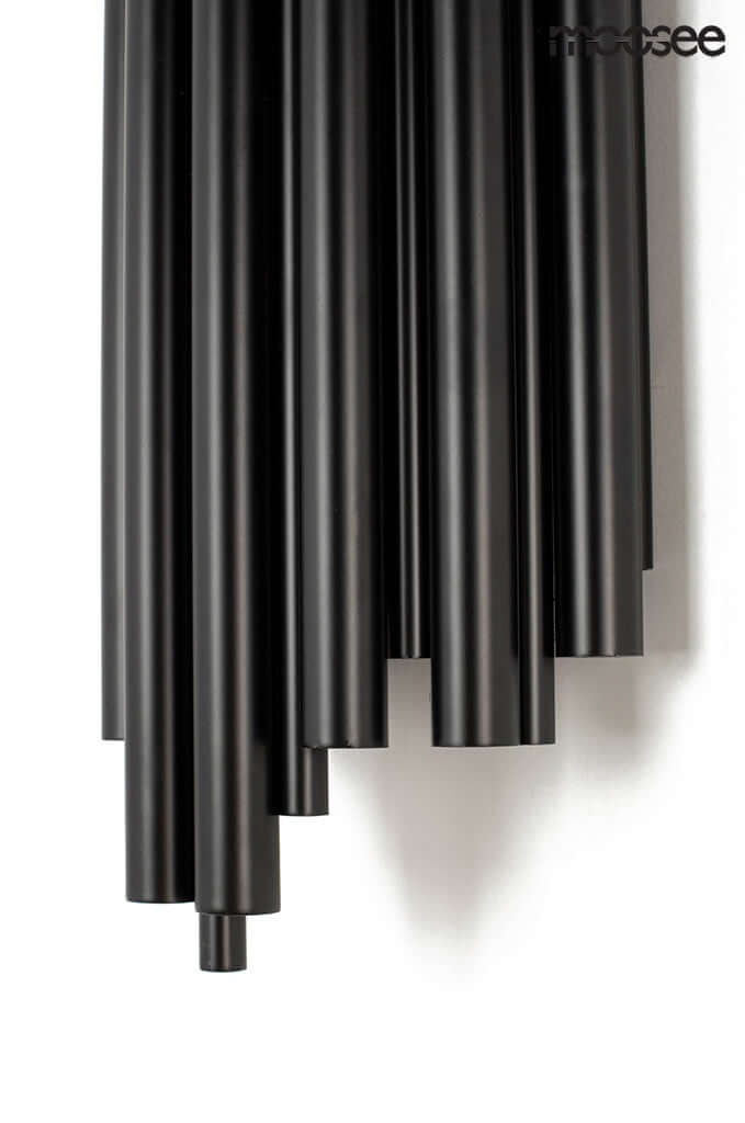 28. Lámpara de pared Harmonic Black negra