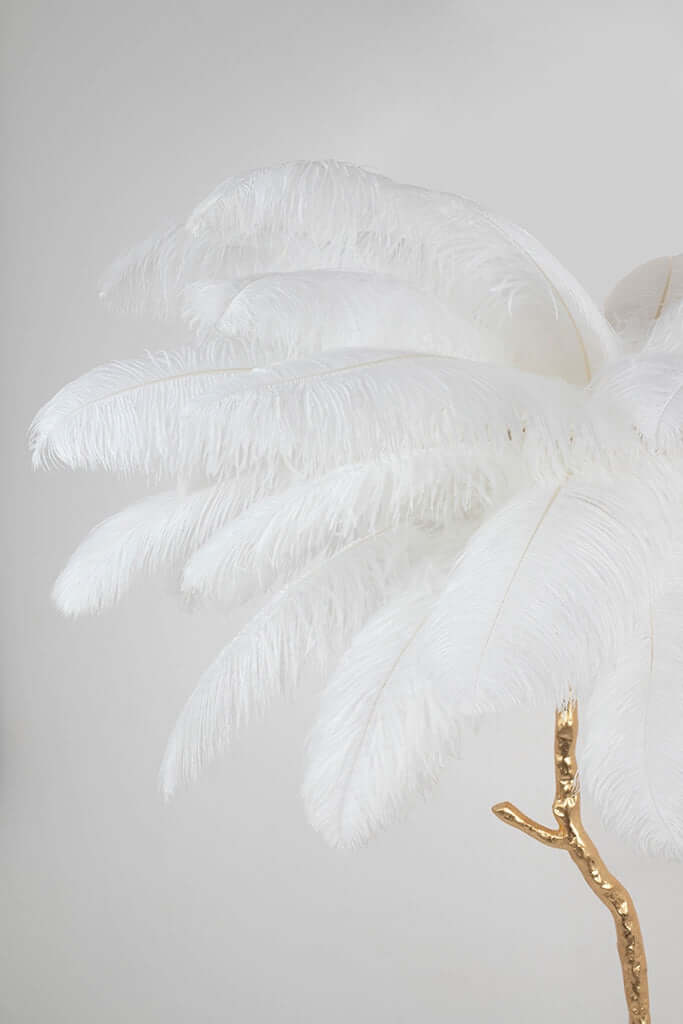 Lámpara de pie Tiffany 175 – latón blanco / pluma natural