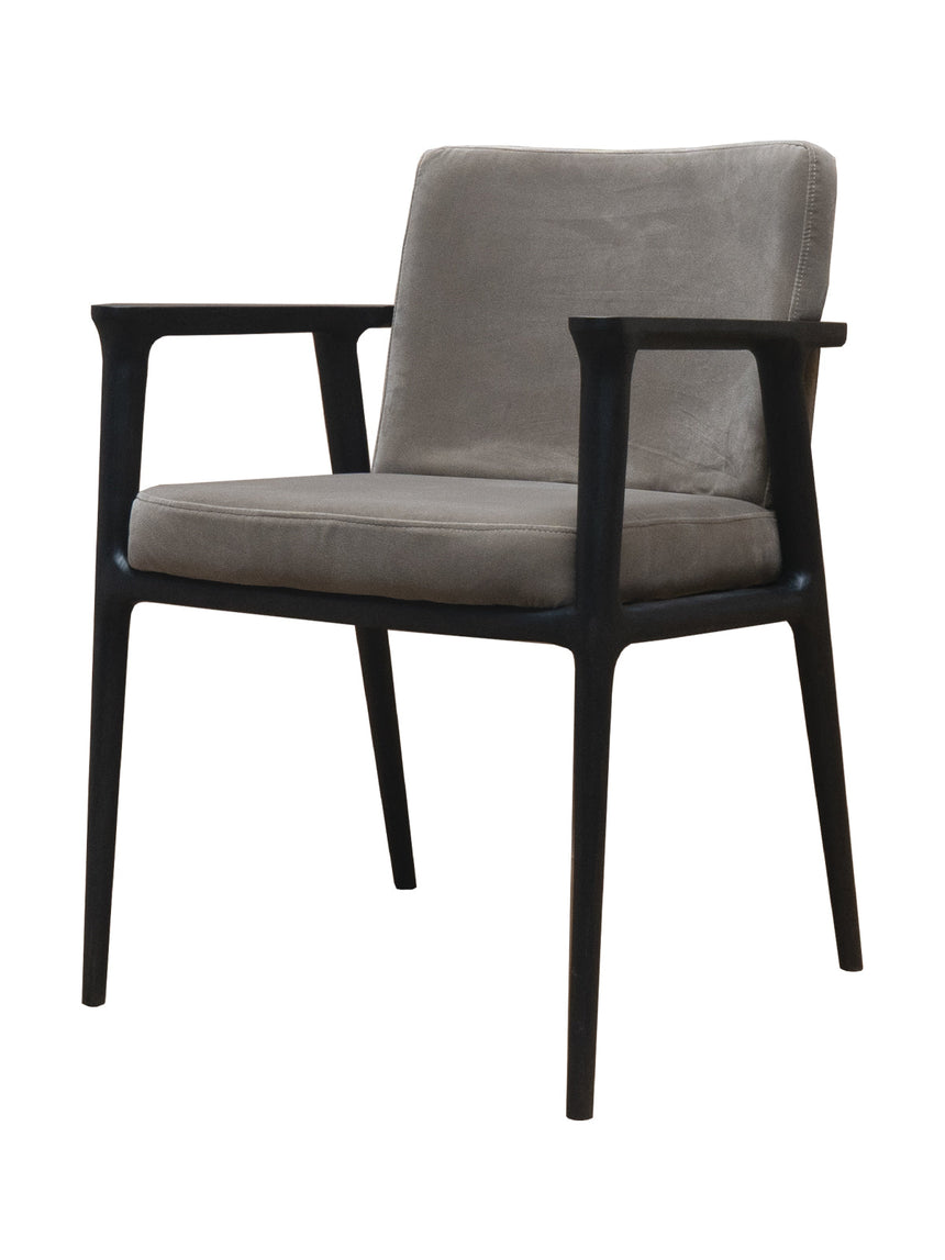 Silla Lena, disponible en varios colores.