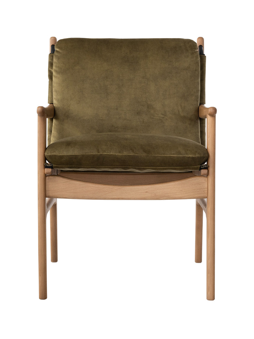 Silla Arlo, disponible en varios colores.