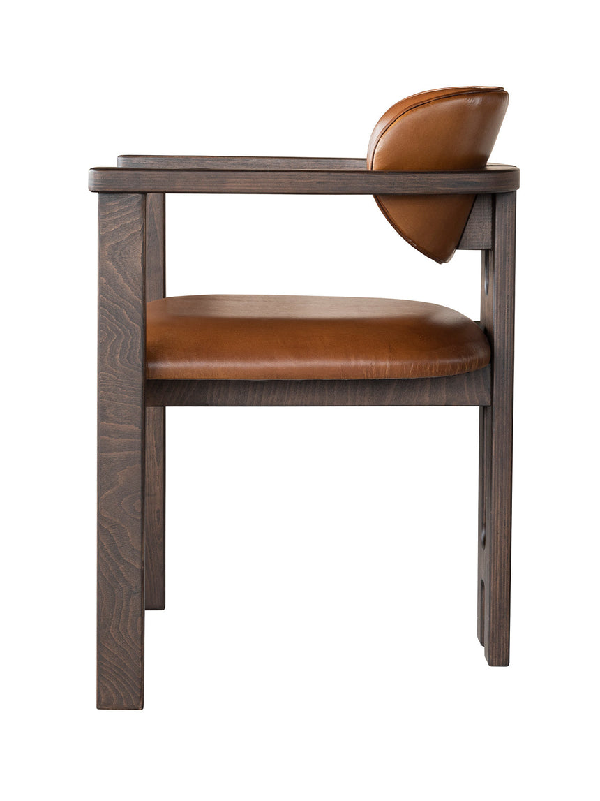 Silla Freja, disponible en varios colores.