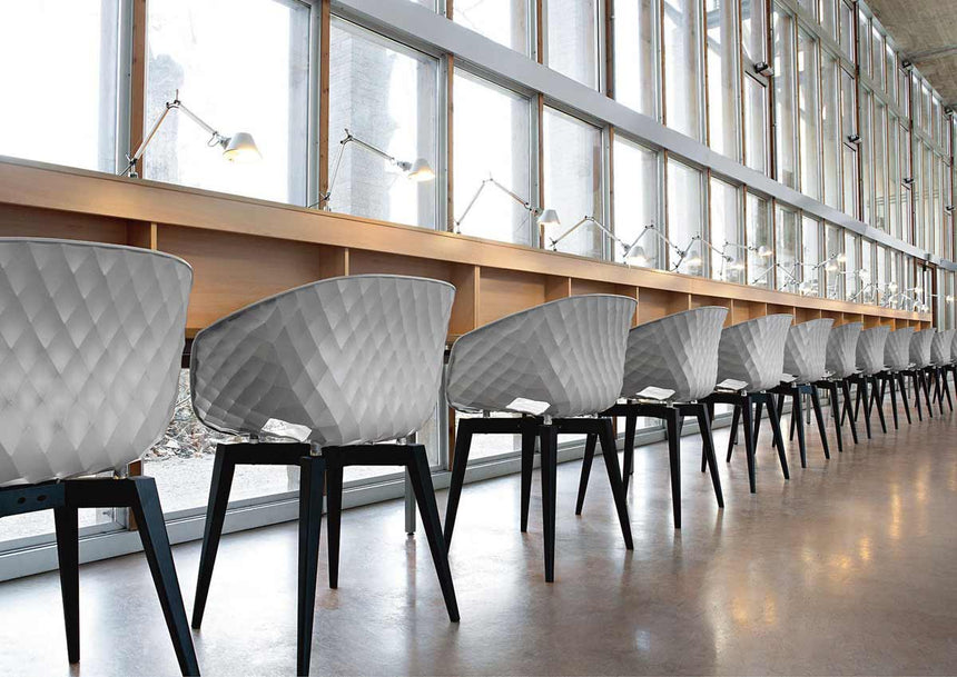 Uni-ka 599 – professzionális HoReCa szék, többféle színben elérhető