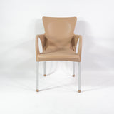 Silla de plástico OT Beverly con patas de aluminio anodizado