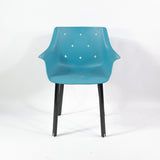 Silla de plástico OT More con patas de metal