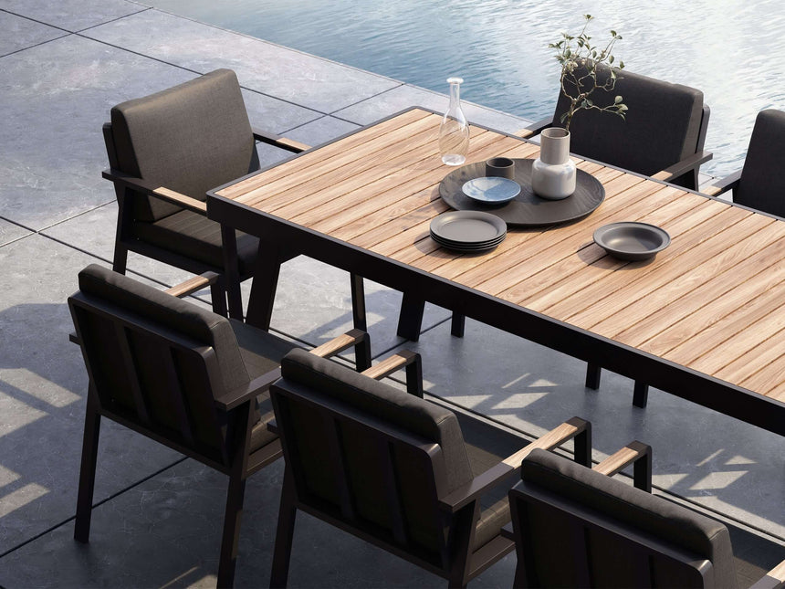 Higold Nofi - 8 személyes  kerti étkezőszett fekete színben