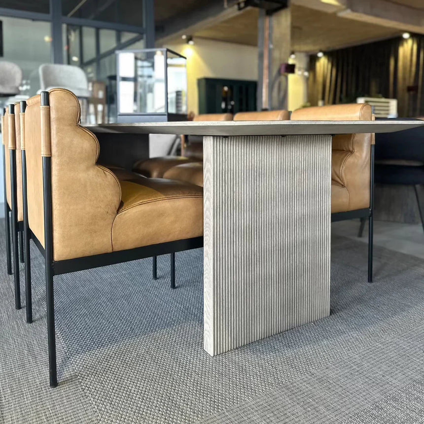 Silla Luna, disponible en varios colores.