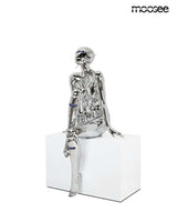 Estatua/lámpara de pie de Cyber ​​Woman