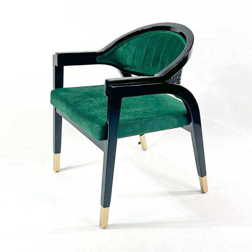 Silla de restaurante Wind, con tapizado y tinte opcionales