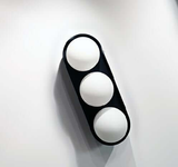 87. Lámpara de pared Drops 3 negra