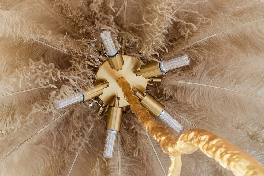 Lámpara de pie Tiffany 175 – latón beige / pluma natural